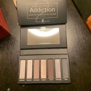 Younique Addiction Palette 2